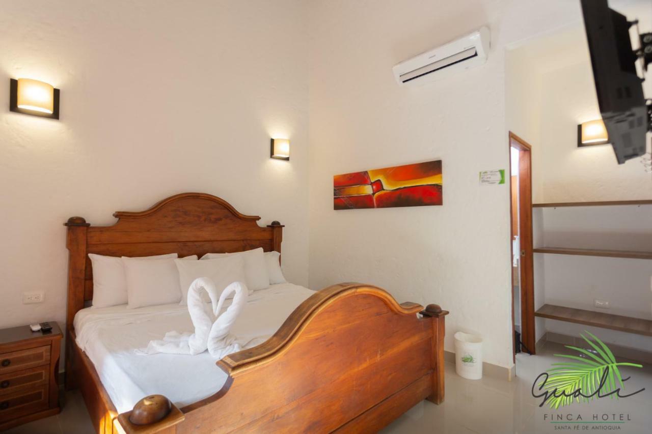 Finca Hotel Guali Santafe Санта Фе де Антиокия Екстериор снимка