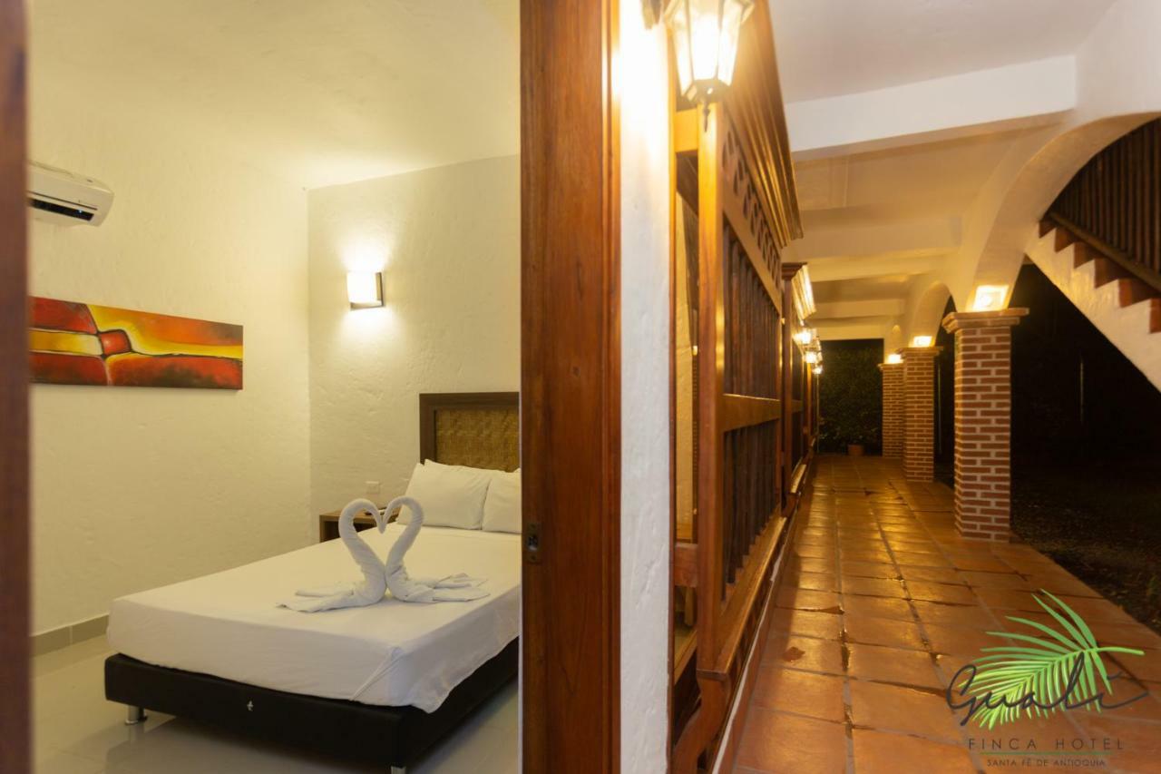 Finca Hotel Guali Santafe Санта Фе де Антиокия Екстериор снимка