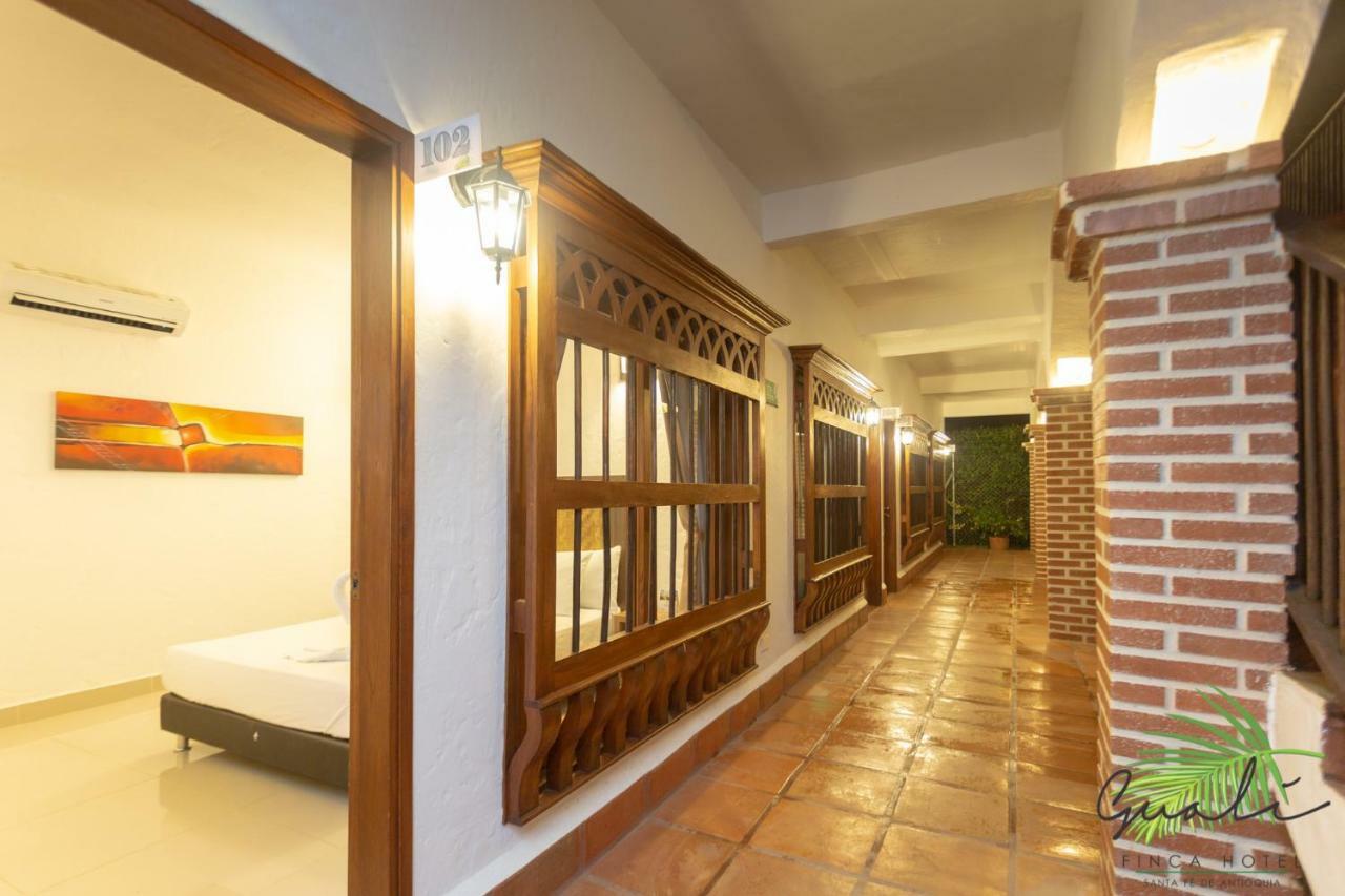 Finca Hotel Guali Santafe Санта Фе де Антиокия Екстериор снимка